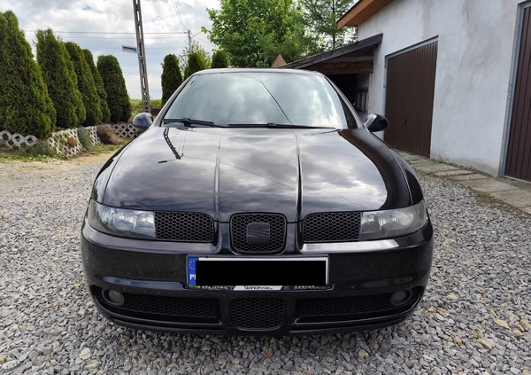 Seat Leon cena 9999 przebieg: 350000, rok produkcji 2000 z Świecie małe 154